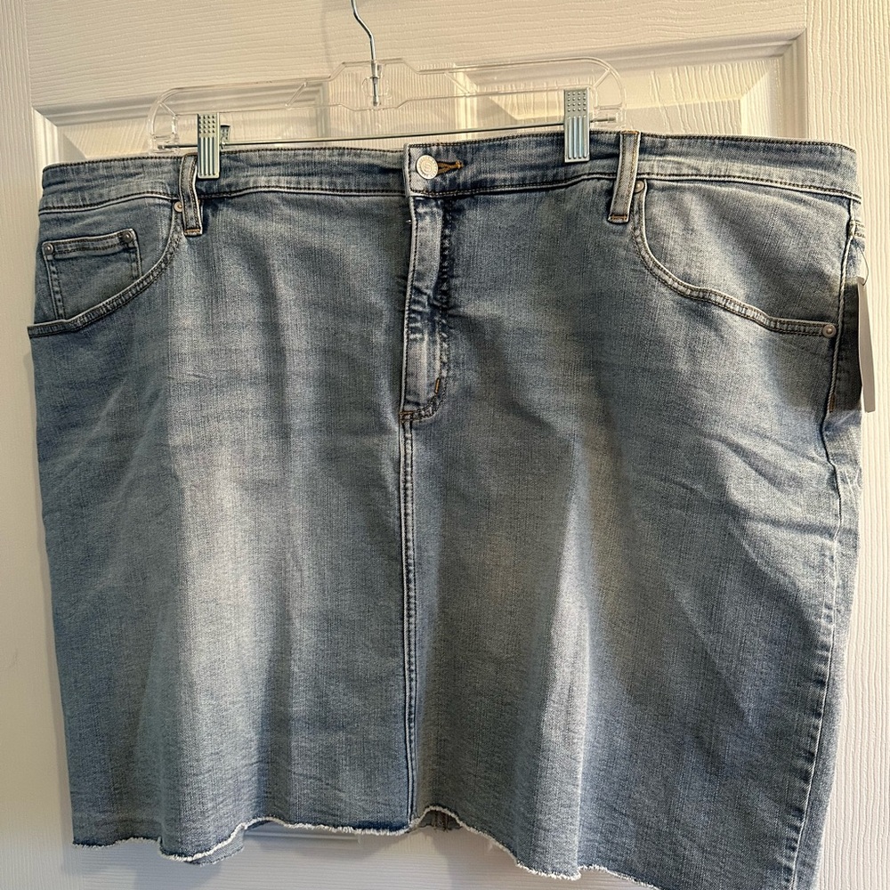 Candace Cameron Bure Petite Denim Skirt w/ Frayed Hem 28WP NWT Malibu Lt Wash